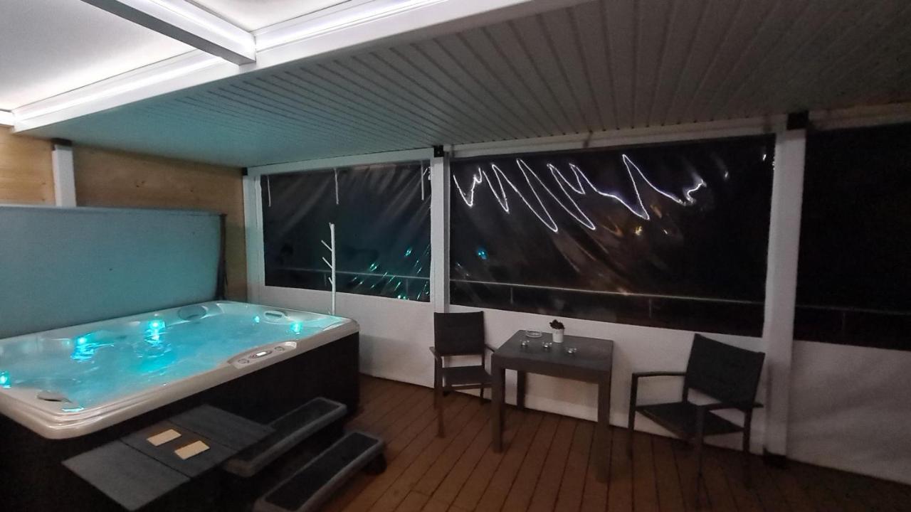 Apartament - Jacuzzi رشيشوف المظهر الخارجي الصورة