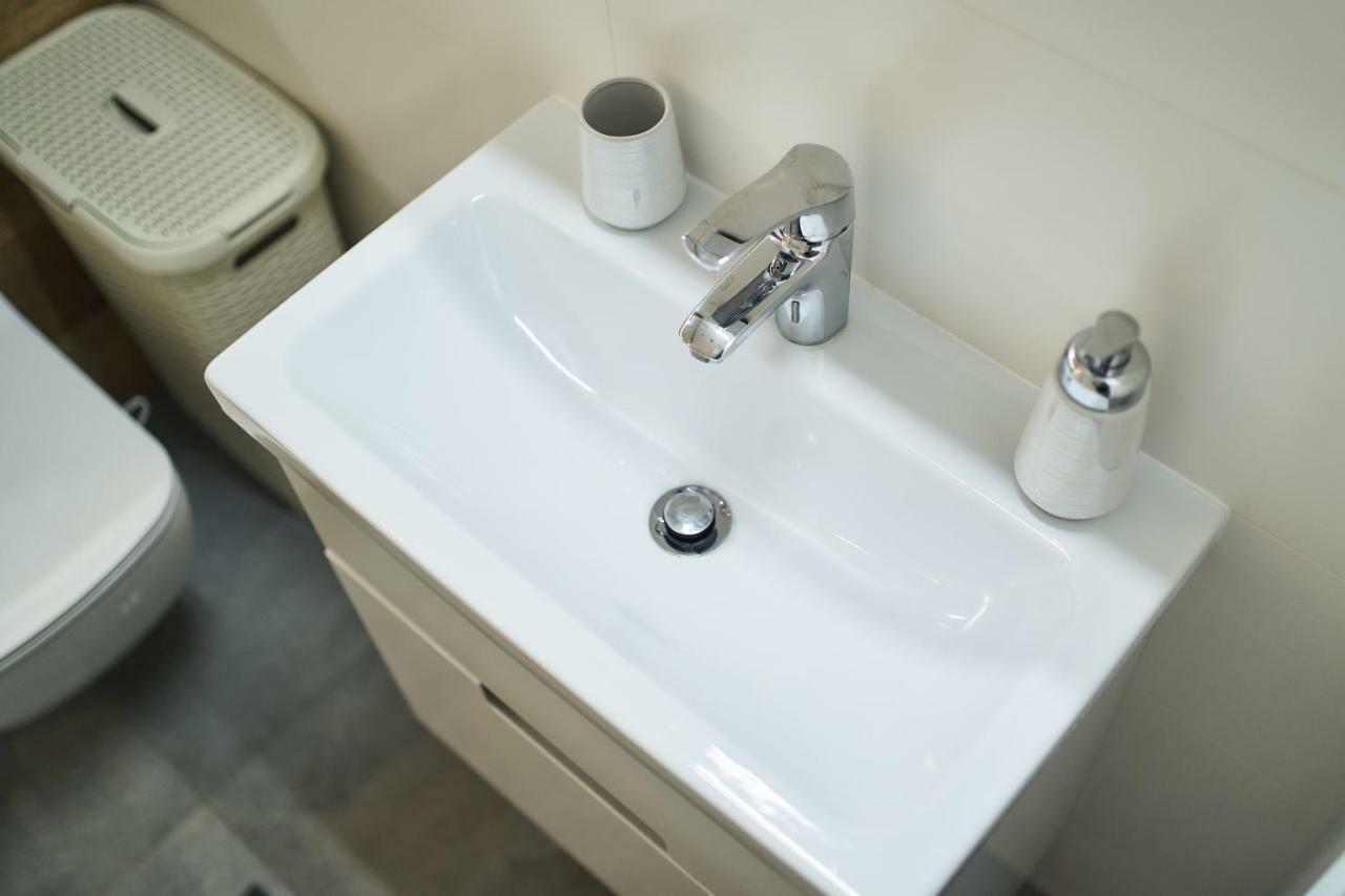 Apartament - Jacuzzi رشيشوف المظهر الخارجي الصورة