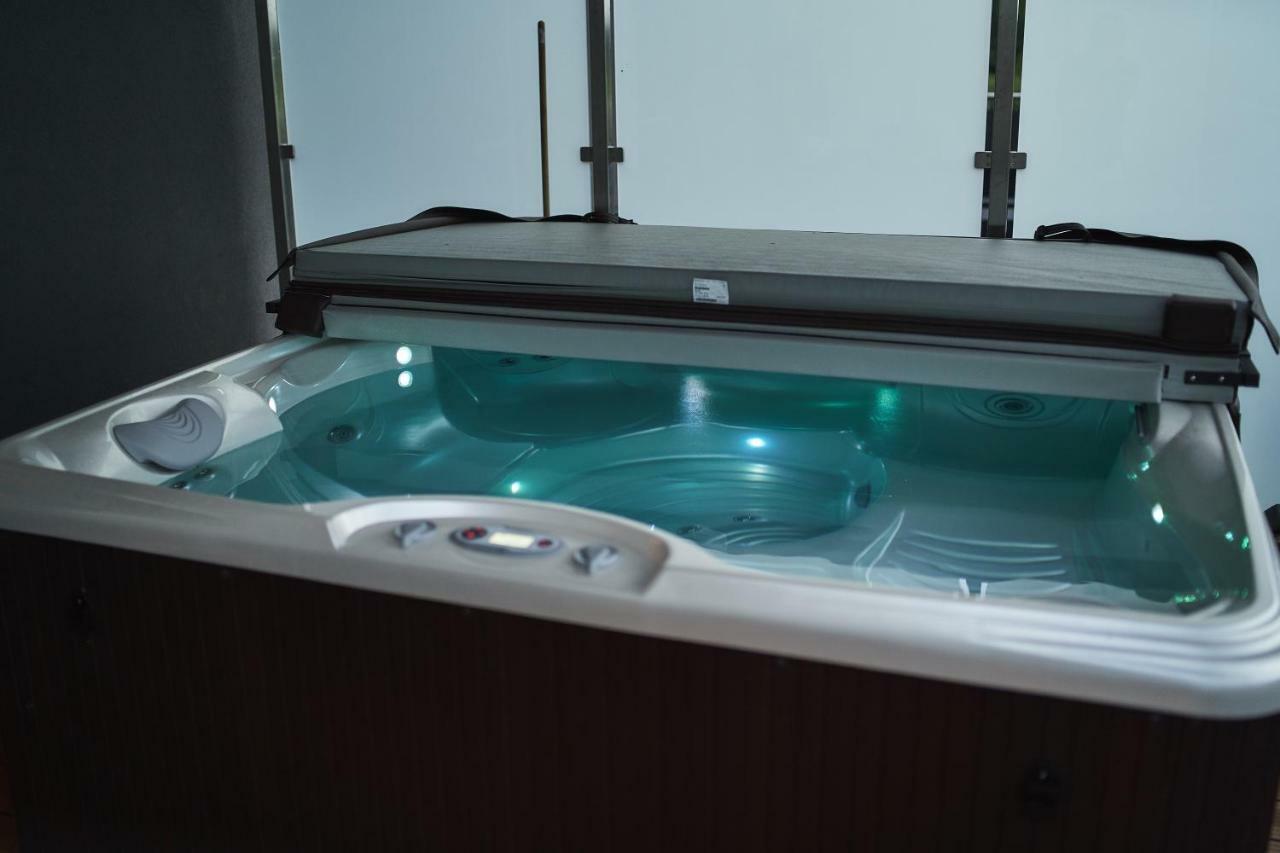 Apartament - Jacuzzi رشيشوف المظهر الخارجي الصورة
